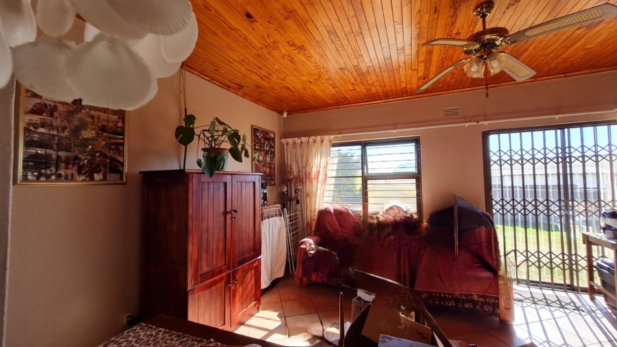 3 Bedroom Property for Sale in Heiderand Western Cape